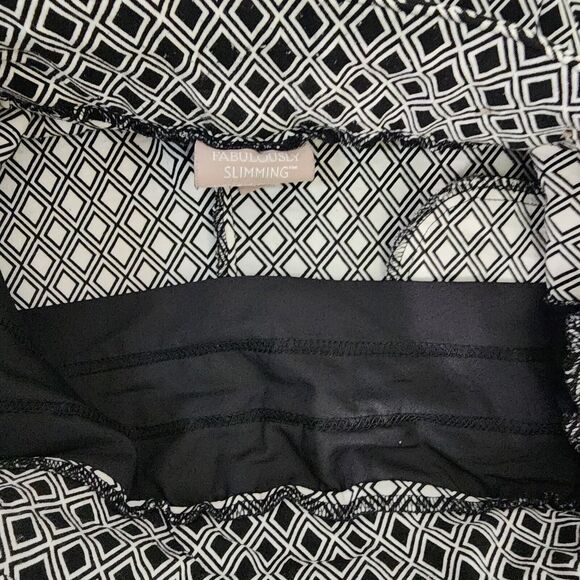 Chicos Fabulously Slimming Ankle Pants Women Size 1 US 8 Pull On Geometric Black - Picture 6 of 12